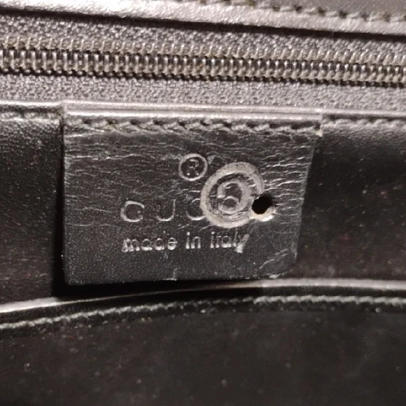 Authentic Gucci Red Wool Shoulder Bag W Twist Lock Flap Closure - Picture 10 of 16